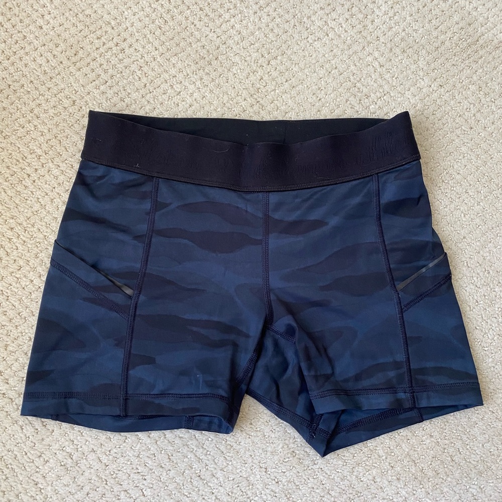 Lululemon Bike Short size 6